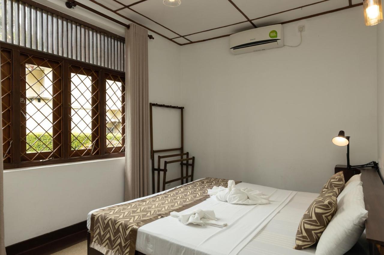 Surveyor'S Residence Bungalow Kandy Exterior photo